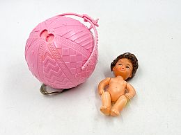 Кукличка и розова топка ЛОЛ
