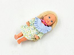 Кукличка в синьо 