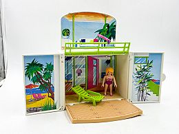 Playmobil къща с момиче