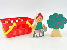 Дървени фигурки с кошница