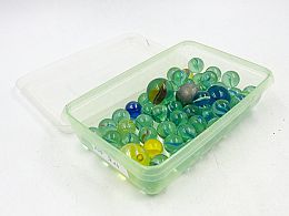 Стъклени билюри в кутия