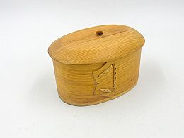 Дървена кутия