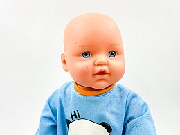 Бебе в синьо голямо