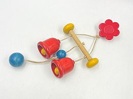 Дървена висяща играчка