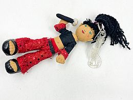 Мека кукличка с микрофон