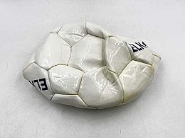 Кожена футболан топка
