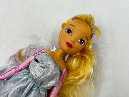 Кукла в синьо с розово брокат тяло и дълга коса